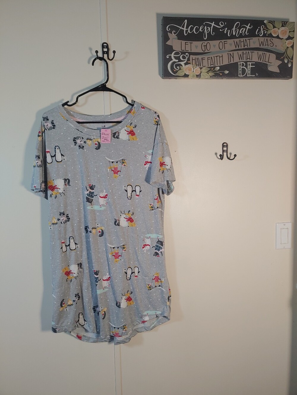 Adorable Secret Treasures Small- Medium Winter Animals Short Sleeve Nightshirt